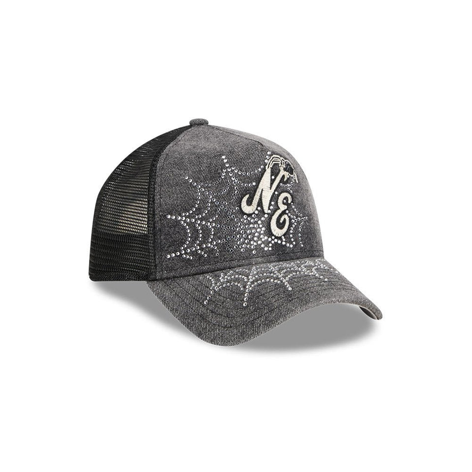 9FORTY A - Frame トラッカー Spiderweb ラインストーン クラシックロゴ ブラック - 14866546-OSFM | NEW ERA ニューエラ公式オンラインストア