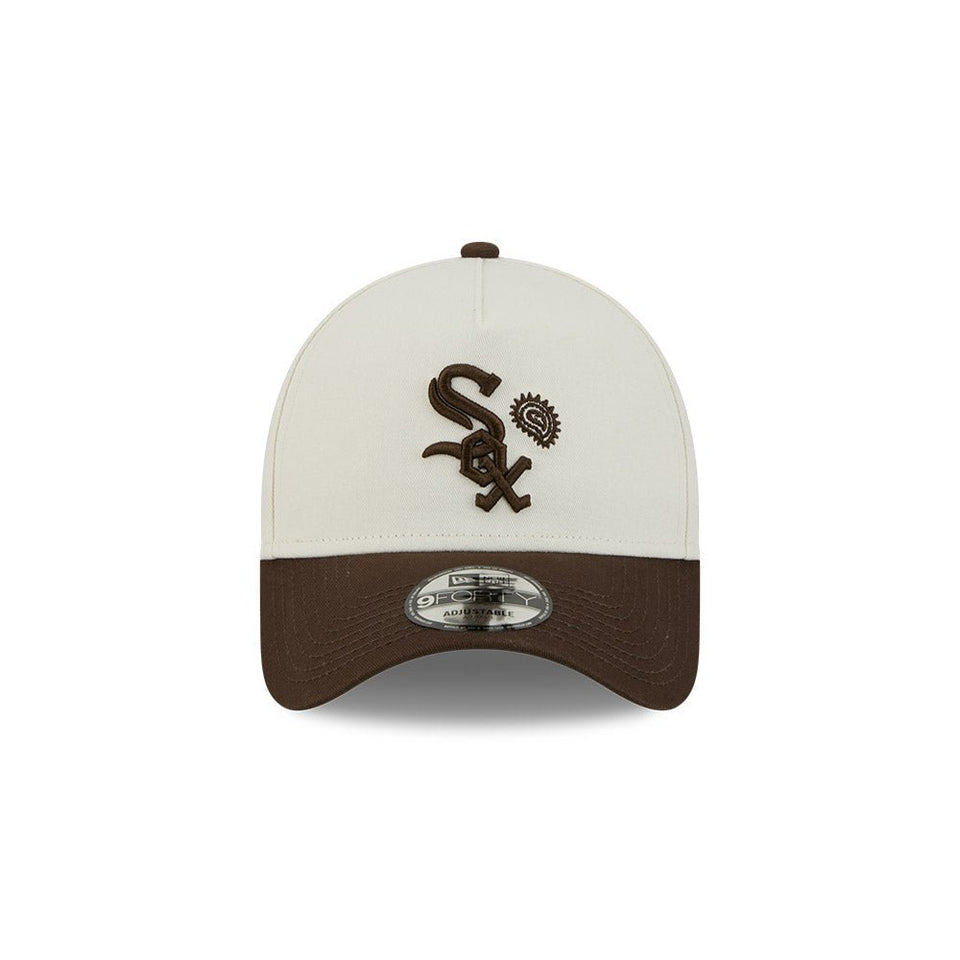 9FORTY A - Frame Walnut Paisley シカゴ・ホワイトソックス クロームホワイト ウォルナットバイザー - 14694465 - OSFM | NEW ERA ニューエラ公式オンラインストア