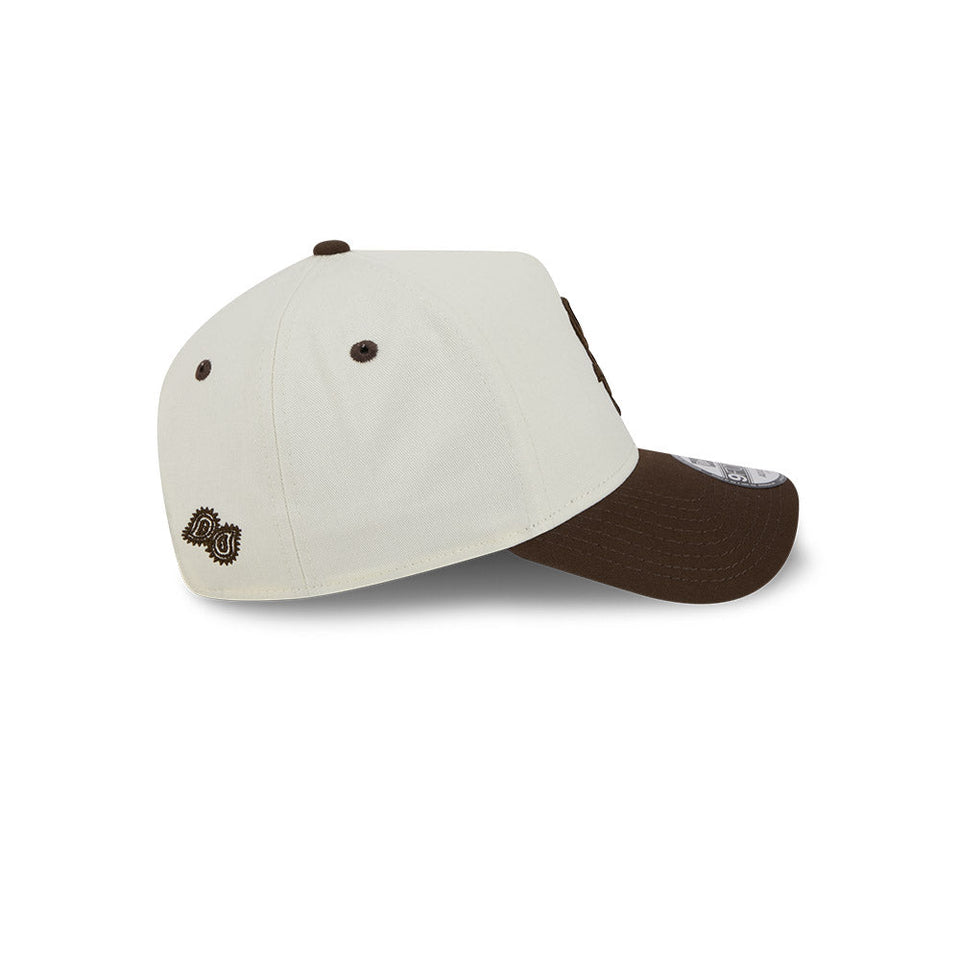 9FORTY A - Frame Walnut Paisley シカゴ・ホワイトソックス クロームホワイト ウォルナットバイザー - 14694465 - OSFM | NEW ERA ニューエラ公式オンラインストア