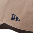 9FORTY College Logo ブリティッシュカーキ - 14388682 - OSFM | NEW ERA ニューエラ公式オンラインストア