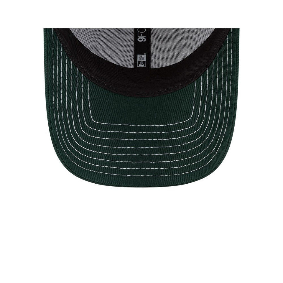 9FORTY Europa Football Team マンチェスター・ユナイテッド FC コントラストステッチ ダークグリーン - 14711665 - OSFM | NEW ERA ニューエラ公式オンラインストア