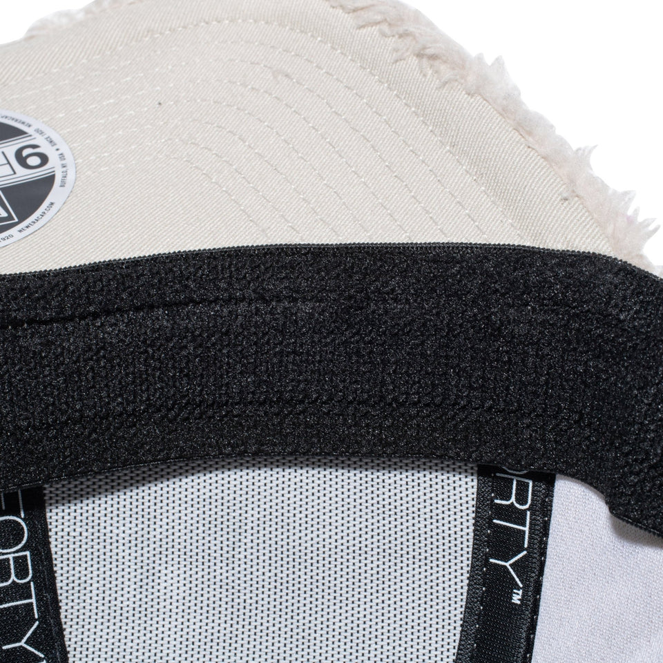 9FORTY ストレッチスナップ Fabric Series ミンクフリース NEW ERA NEW YORK 1920 ライトベージュ - 14861105-OSFM | NEW ERA ニューエラ公式オンラインストア