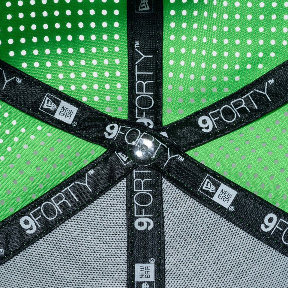 【ゴルフ】 9FORTY Laser Perforated Vertical Logo ライムグリーン - 14109285-OSFM | NEW ERA ニューエラ公式オンラインストア