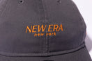 9THIRTY BLACK LABEL FW25 Hotel Logo ダークグラファイト - 14747340 - SM | NEW ERA ニューエラ公式オンラインストア