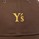 9THIRTY Y's FW24 ミニロゴ ブラウン - 14393755 - OSFM | NEW ERA ニューエラ公式オンラインストア