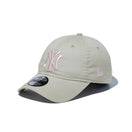9TWENTY ニューヨーク・ヤンキース ウォッシュドコットン ストーン × ピンク - 14525103 - SM | NEW ERA ニューエラ公式オンラインストア