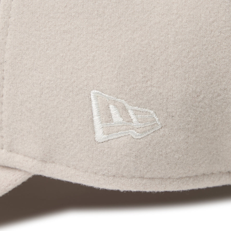 9TWENTY レザーストラップ ニードルフェルト トナルカラーロゴ アイボリー - 14667922-SM | NEW ERA ニューエラ公式オンラインストア