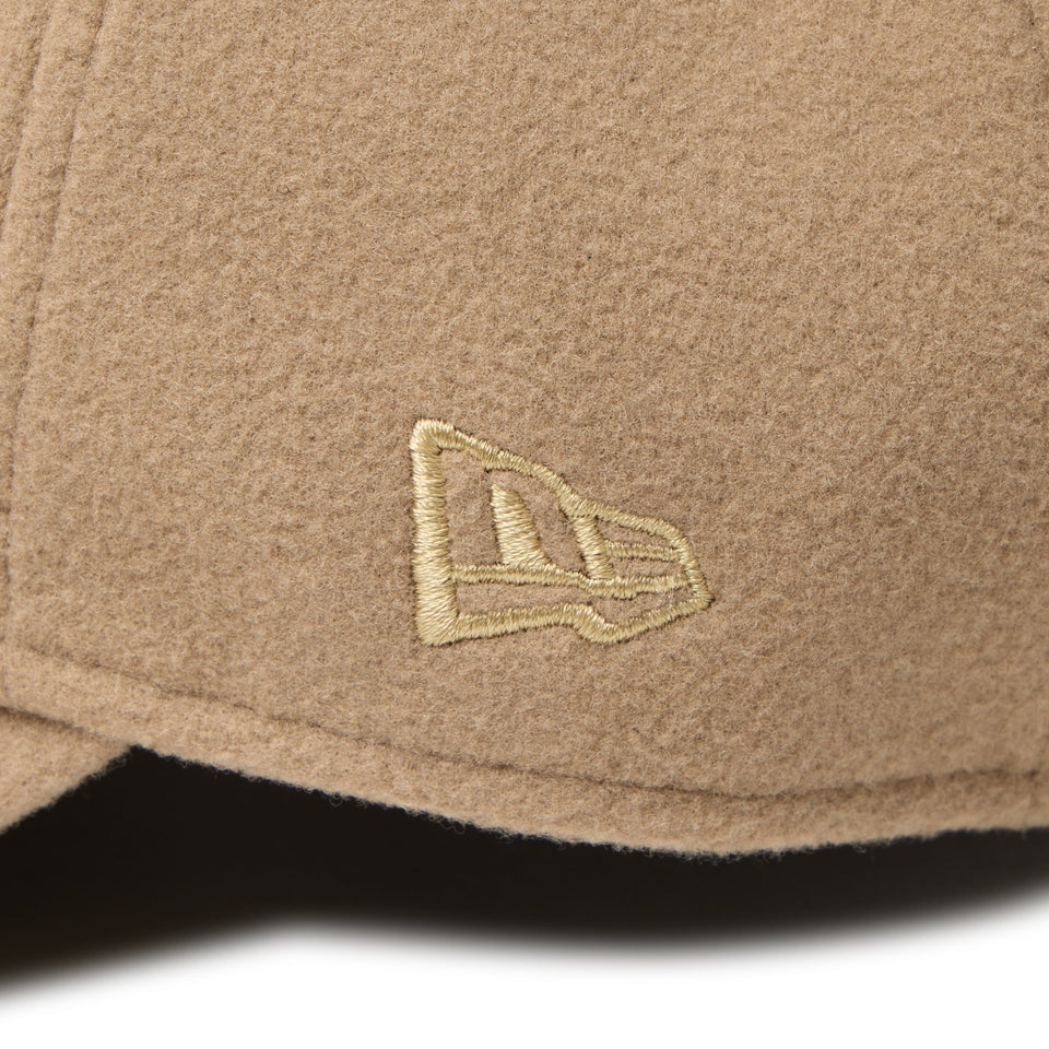 9TWENTY レザーストラップ ニードルフェルト トナルカラーロゴ ベージュ カーキ - 14667924-SM | NEW ERA ニューエラ公式オンラインストア