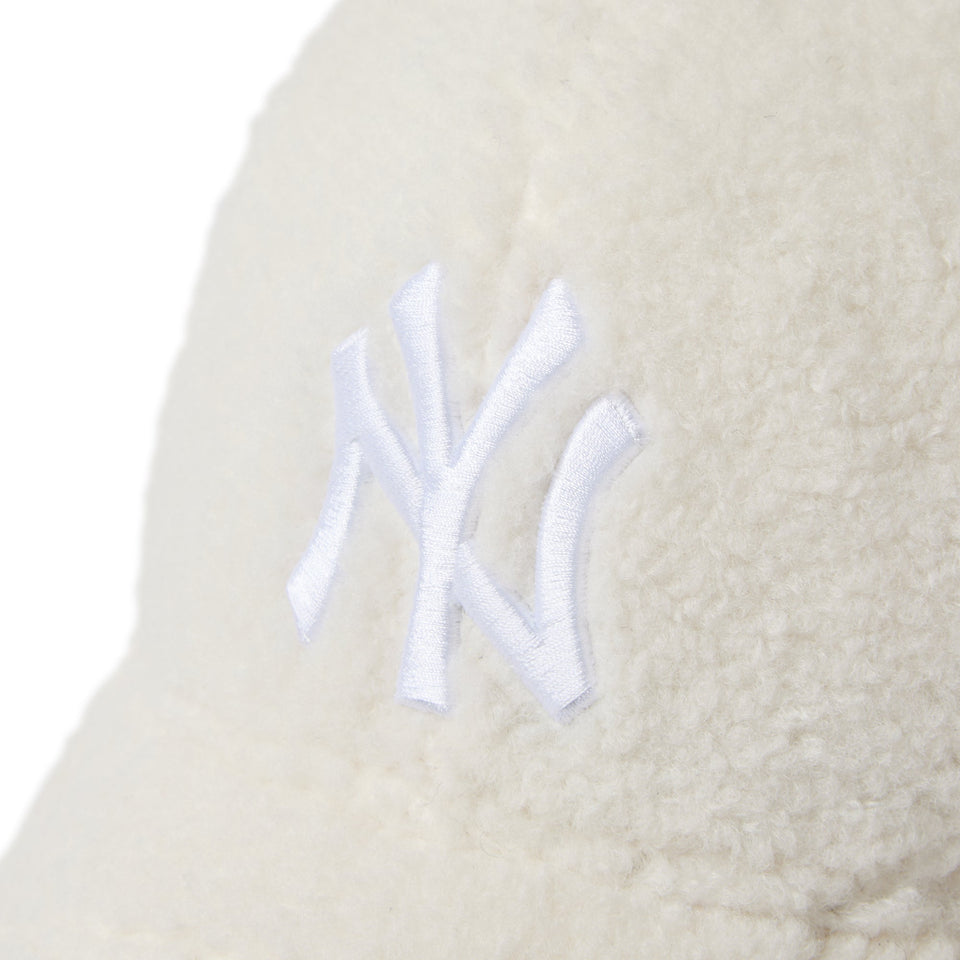 9TWENTY Boa Logo ボアフリース ニューヨーク・ヤンキース ホワイト - 14667962 - SM | NEW ERA ニューエラ公式オンラインストア