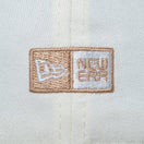 9TWENTY Corduroy ミニ ボックスロゴ クロームホワイト サンドバイザー - 14460924 - OSFM | NEW ERA ニューエラ公式オンラインストア