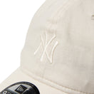 9TWENTY Cotton Flax ニューヨーク・ヤンキース ライトベージュ - 14388800 - SM | NEW ERA ニューエラ公式オンラインストア