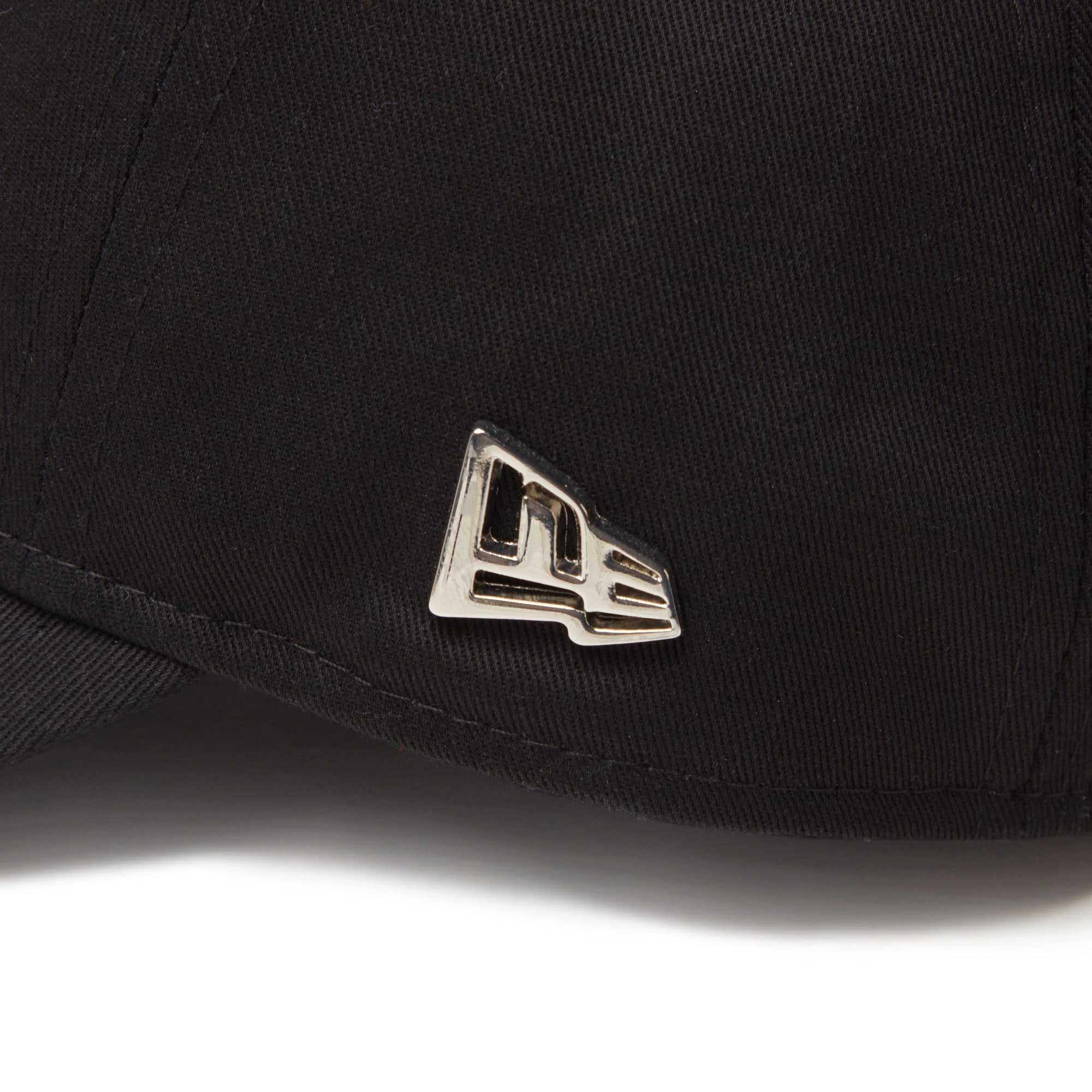 9TWENTY Metal Flag Logo ブラック × メタリックシルバー 4
