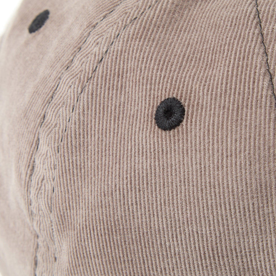 9TWENTY The New York マイクロコーデュロイ ダークグレー - 14699398 - SM | NEW ERA ニューエラ公式オンラインストア
