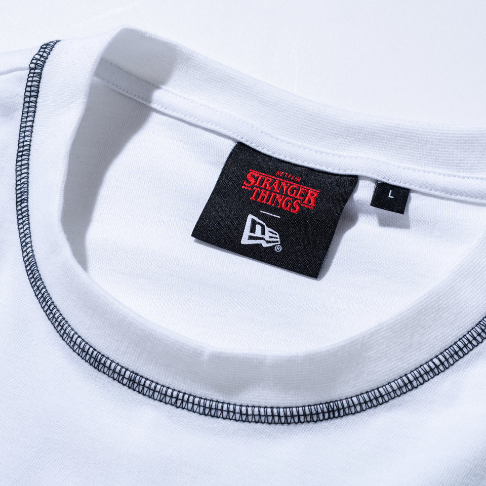 長袖 オーバーサイズド コットン Tシャツ NETFLIX STRANGER THINGS ストレンジャー・シングス Cap graphic ホワイト