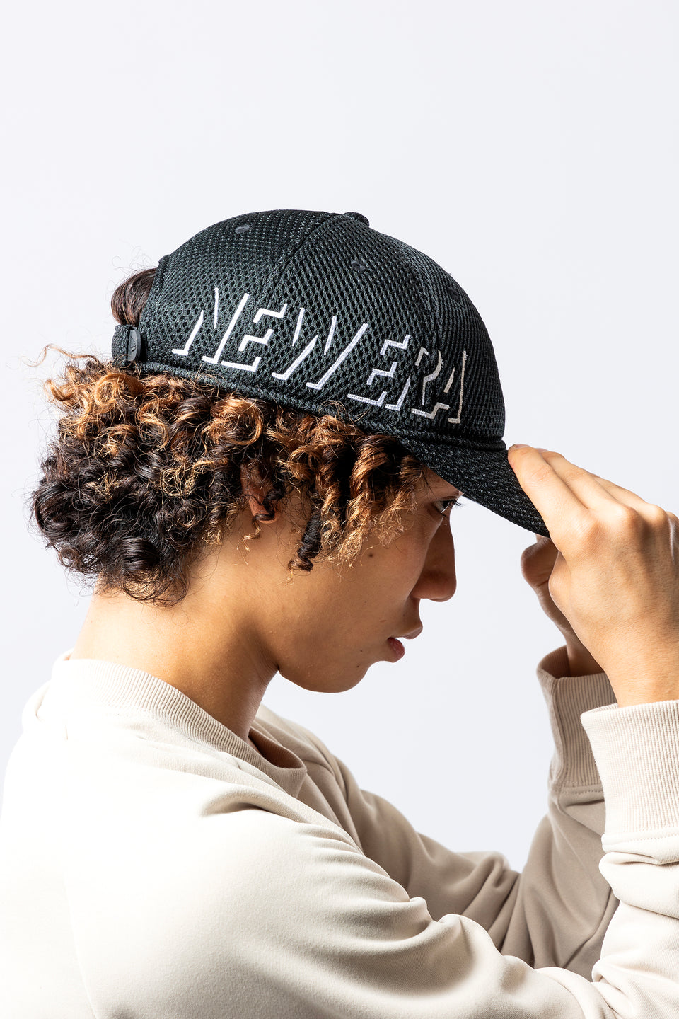 【ニューエラ】9TWENTY Performance Cap Spacer Mesh Essential 9TWENTY Performance Cap Spacer Mesh Essential Shadow Logo