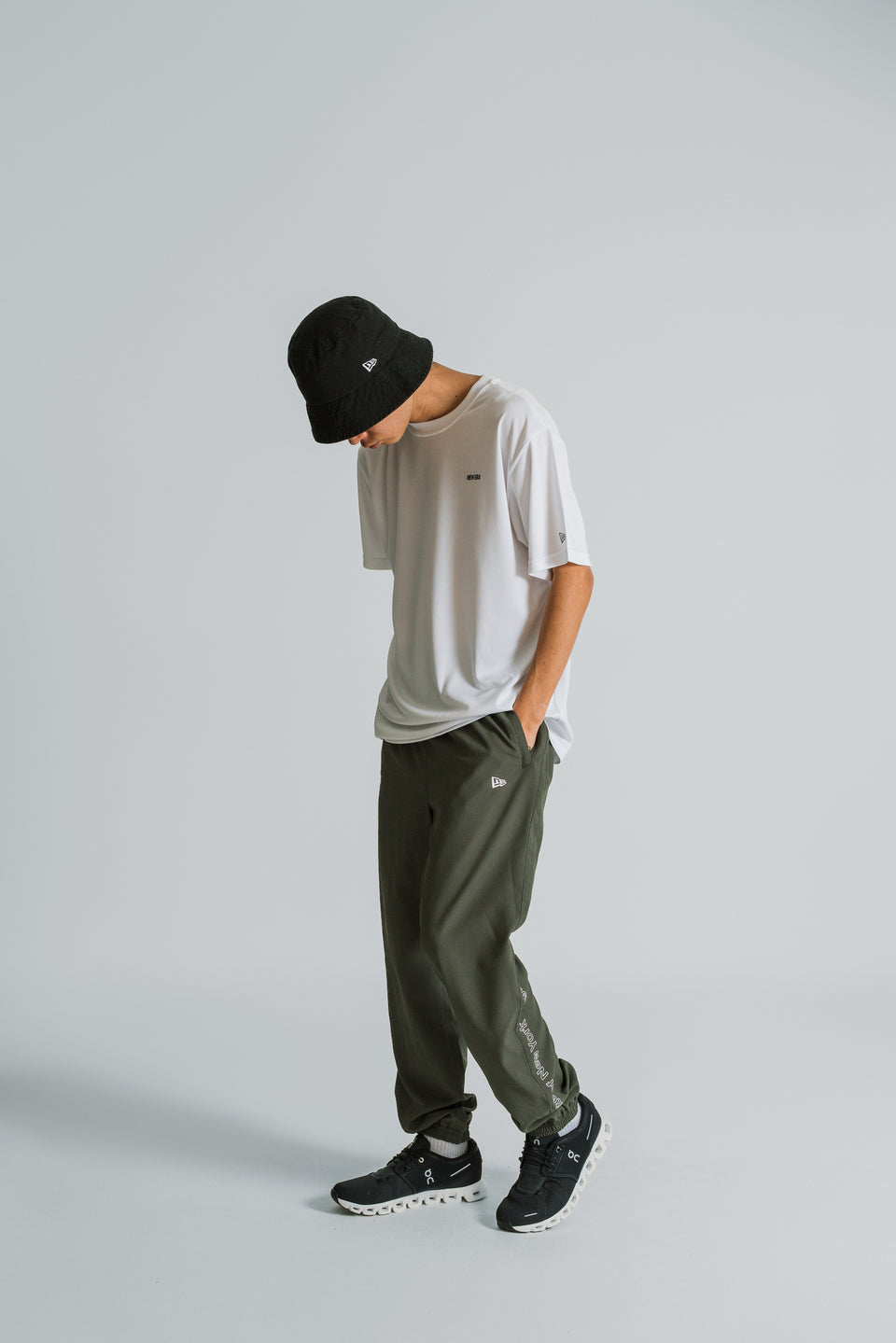 半袖 テック Tシャツ　Rear Archive ホワイト レギュラーフィット | パフォーマンスアパレル