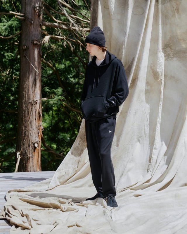 オーバーサイズド ワッフル プルオーバーフーディー BLACK LABEL FW24 ブラック - 14410750 - S | NEW ERA ニューエラ公式オンラインストア