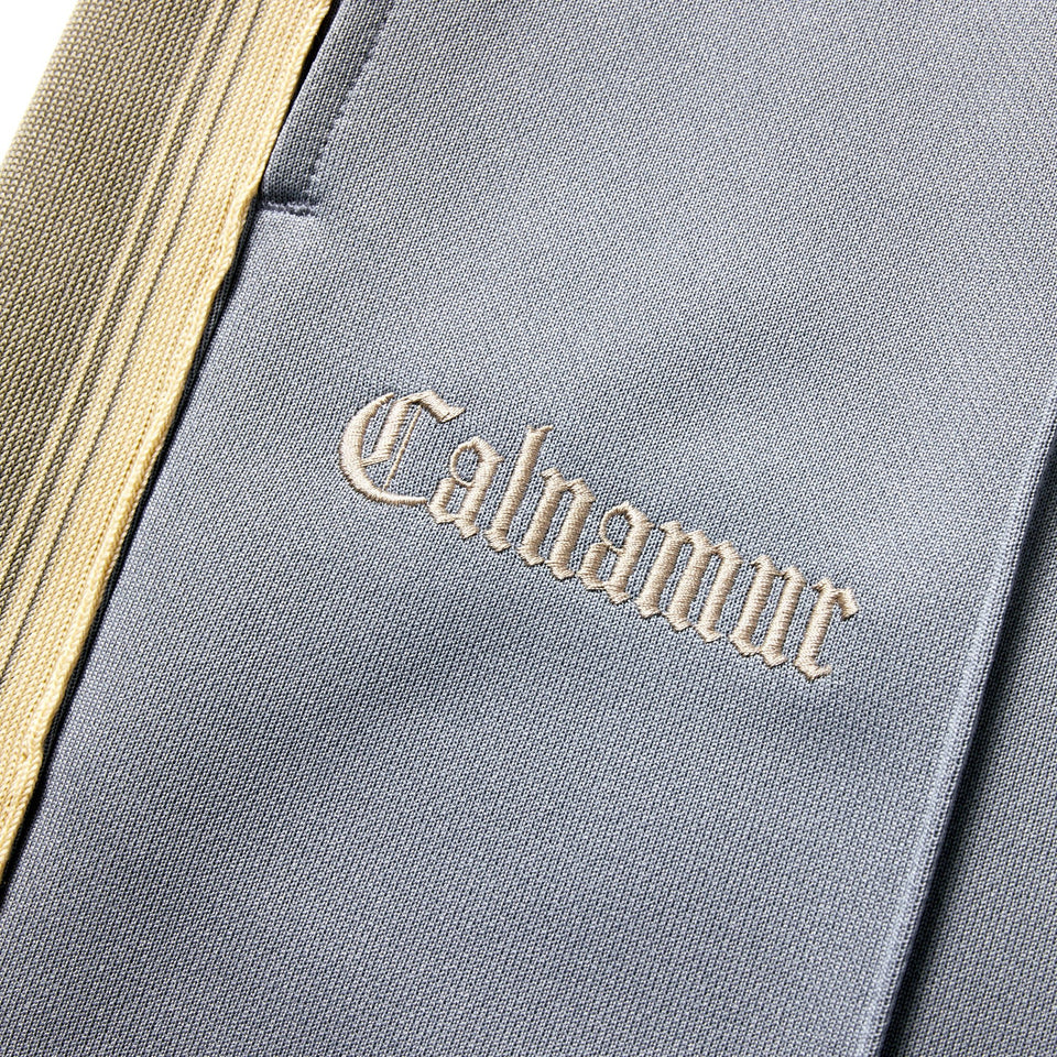 サイドテープ トラックパンツ CALNAMUR カルナムール ブルーグレー - 14349040 - S | NEW ERA ニューエラ公式オンラインストア
