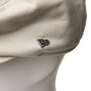 ドライバー ハンチング Classic Logo メタルフラッグ ストーン - 14388431 - M | NEW ERA ニューエラ公式オンラインストア