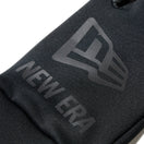 イータッチ フリース ウォーマーグローブ ビッグフラッグロゴ ブラック/ブラック FW25 - 14675883 - S | NEW ERA ニューエラ公式オンラインストア
