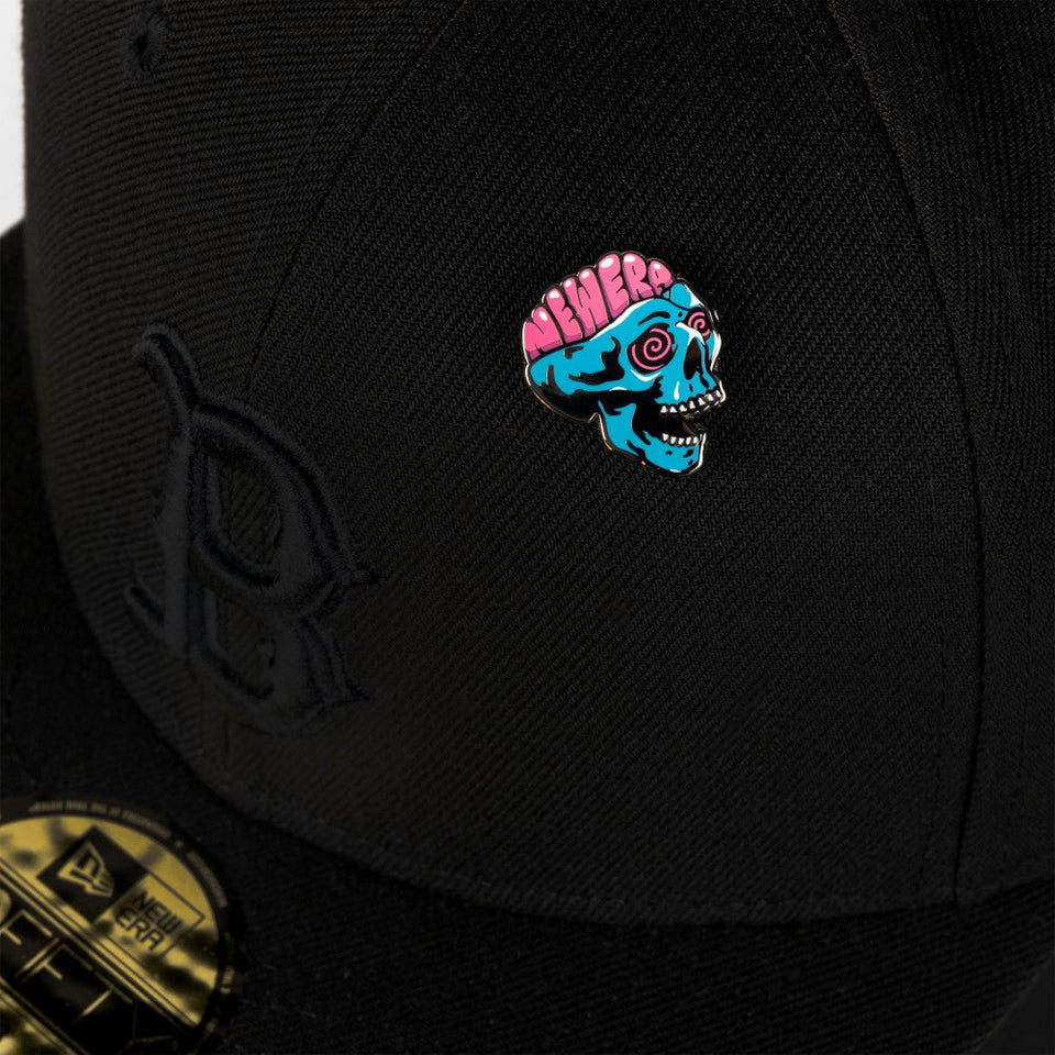 キャップアクセサリー ピンズ Halloween Collection スカル ワードマークロゴ - 14515308 - OSFM | NEW ERA ニューエラ公式オンラインストア