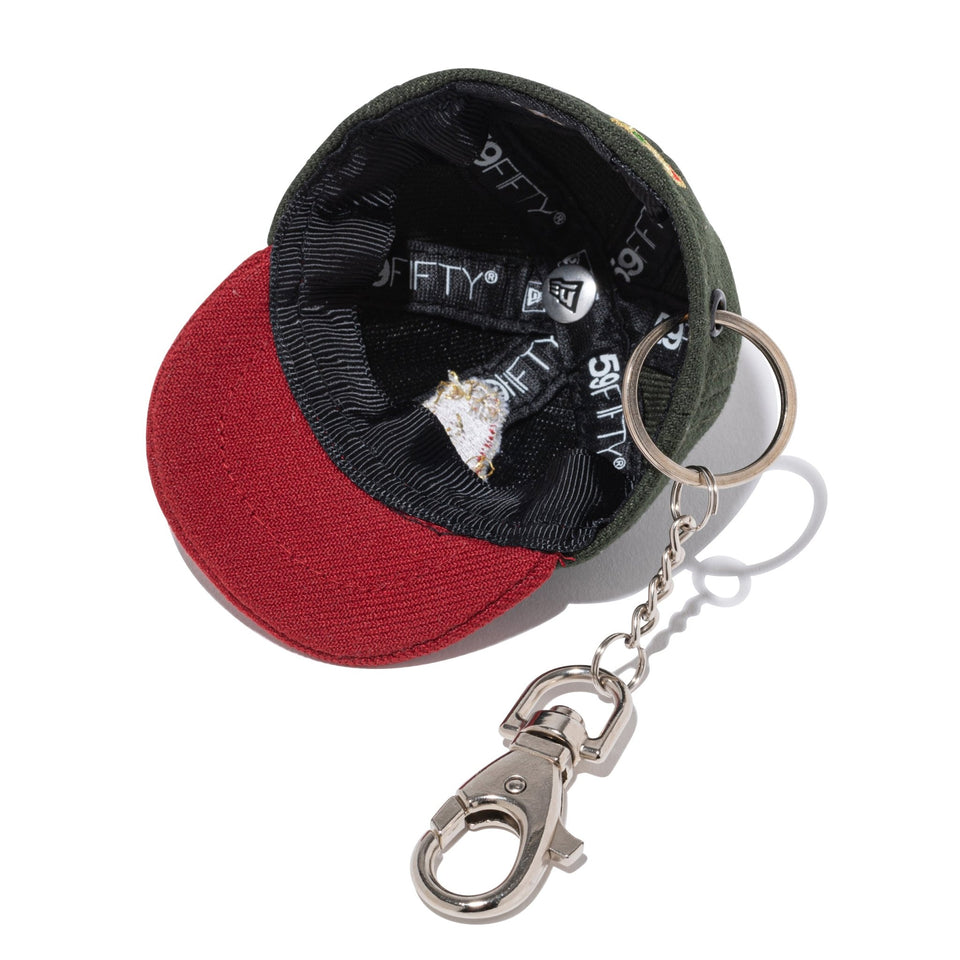 キャップキーホルダー ボストン・レッドソックス Happy Holidays ダークシーウィード レッド - 14866710-OSFM | NEW ERA ニューエラ公式オンラインストア