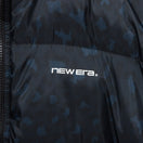 ダウンジャケット Kompakt Record Bar ネイビーレオパード - 14908119-S | NEW ERA ニューエラ公式オンラインストア