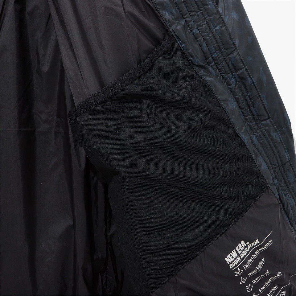 ダウンジャケット Kompakt Record Bar ネイビーレオパード - 14908119-S | NEW ERA ニューエラ公式オンラインストア