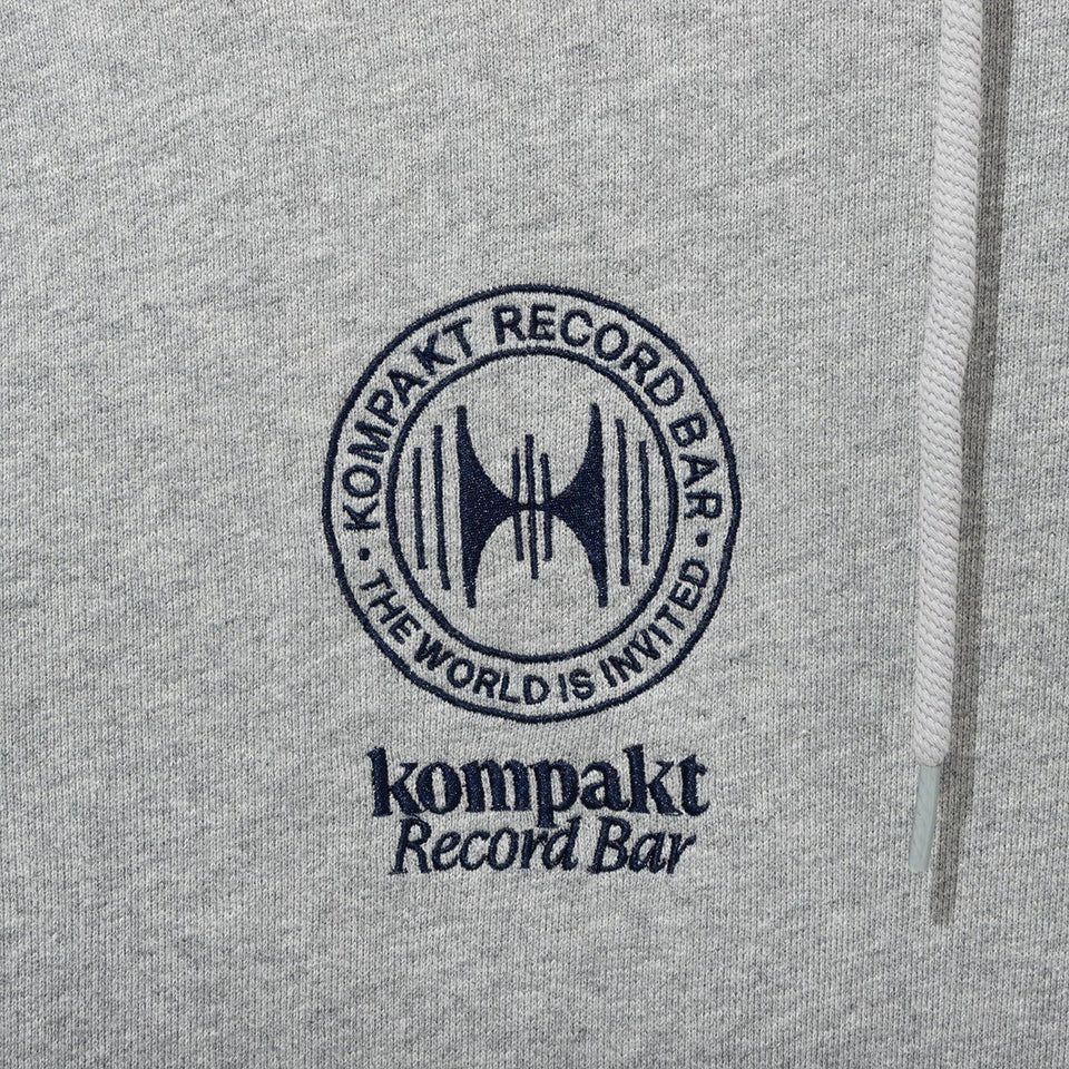 裏毛 スウェット プルオーバーフーディー Kompakt Record Bar グレー - 14908121-S | NEW ERA ニューエラ公式オンラインストア