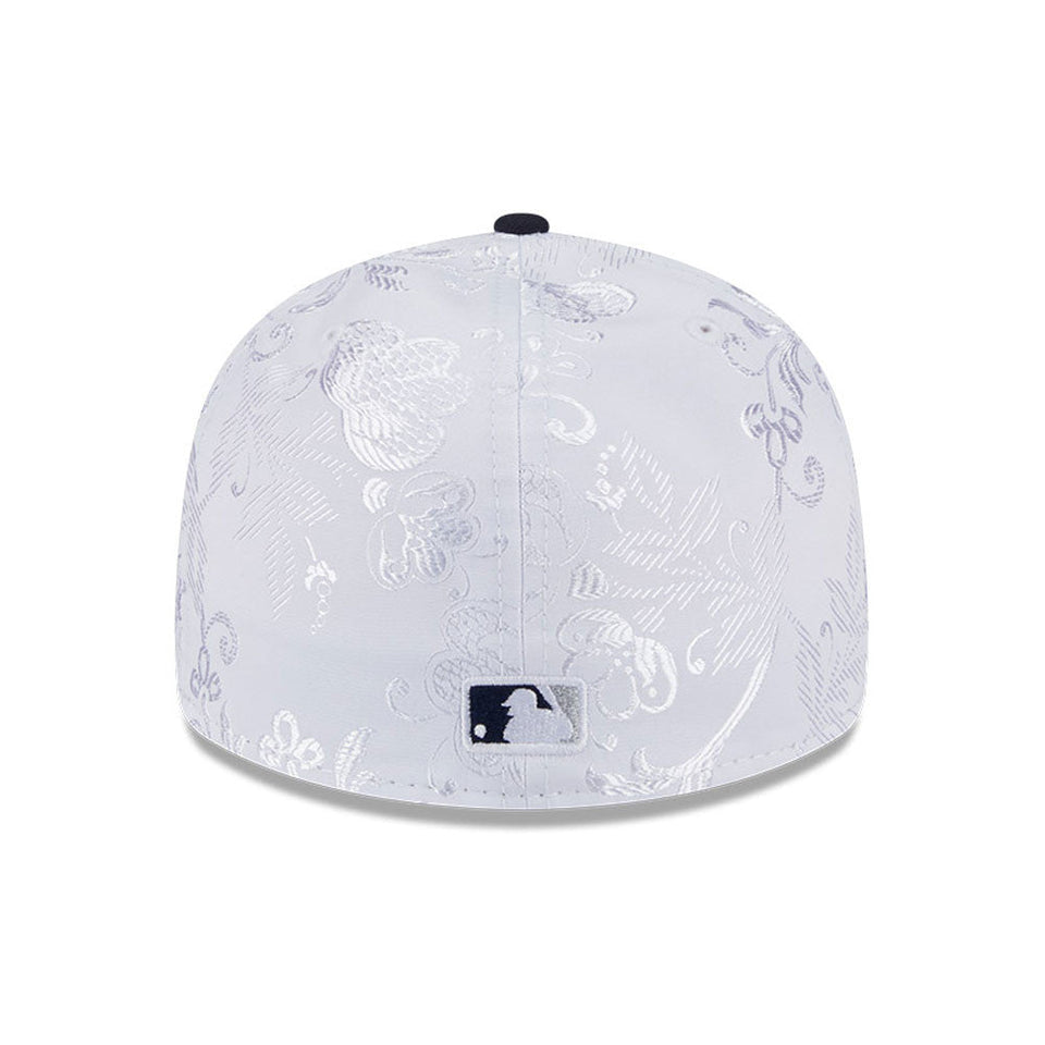 LP 59FIFTY 59FIFTY DAY Memorial Collection ニューヨーク・ヤンキース オールオーバーエンブロイダリー ホワイト ネイビーバイザー - 14677003 - 700 | NEW ERA ニューエラ公式オンラインストア