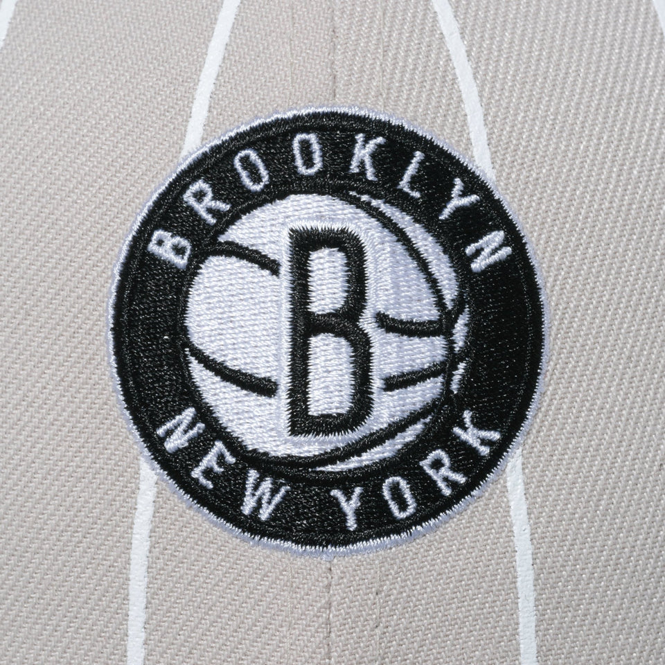 LP 9FIFTY NBA 2-Tone ブルックリン・ネッツ ストーン ストームグレーバイザー - 14109451-OSFM | NEW ERA ニューエラ公式オンラインストア