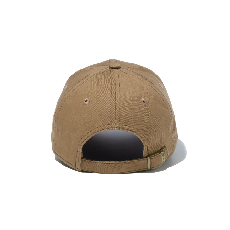 カジュアルクラシック Metal Logo カーキ - 14109527-OSFM | NEW ERA ニューエラ公式オンラインストア
