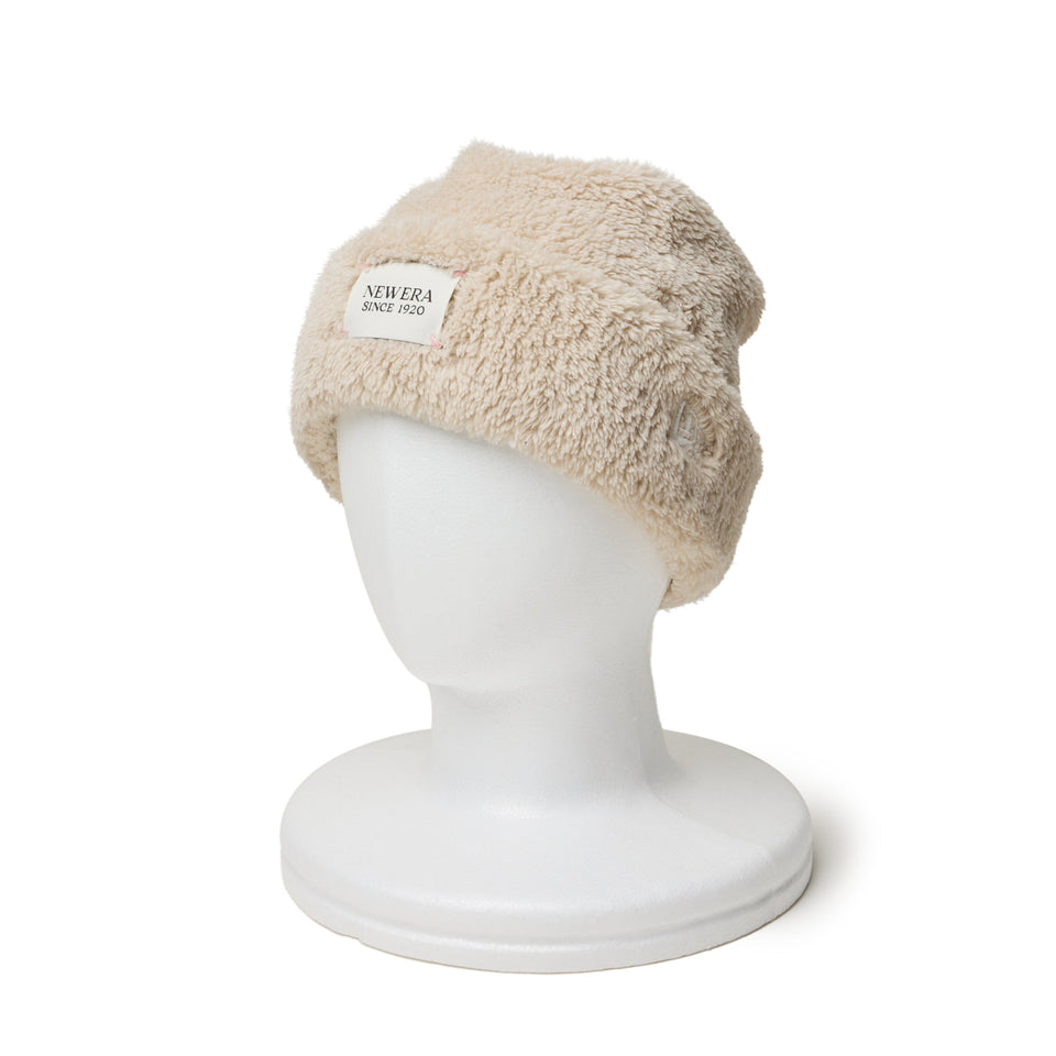 ベーシック カフニット Mink Fleece ウーブンパッチ ベージュ - 14312164 - OSFM | NEW ERA ニューエラ公式オンラインストア
