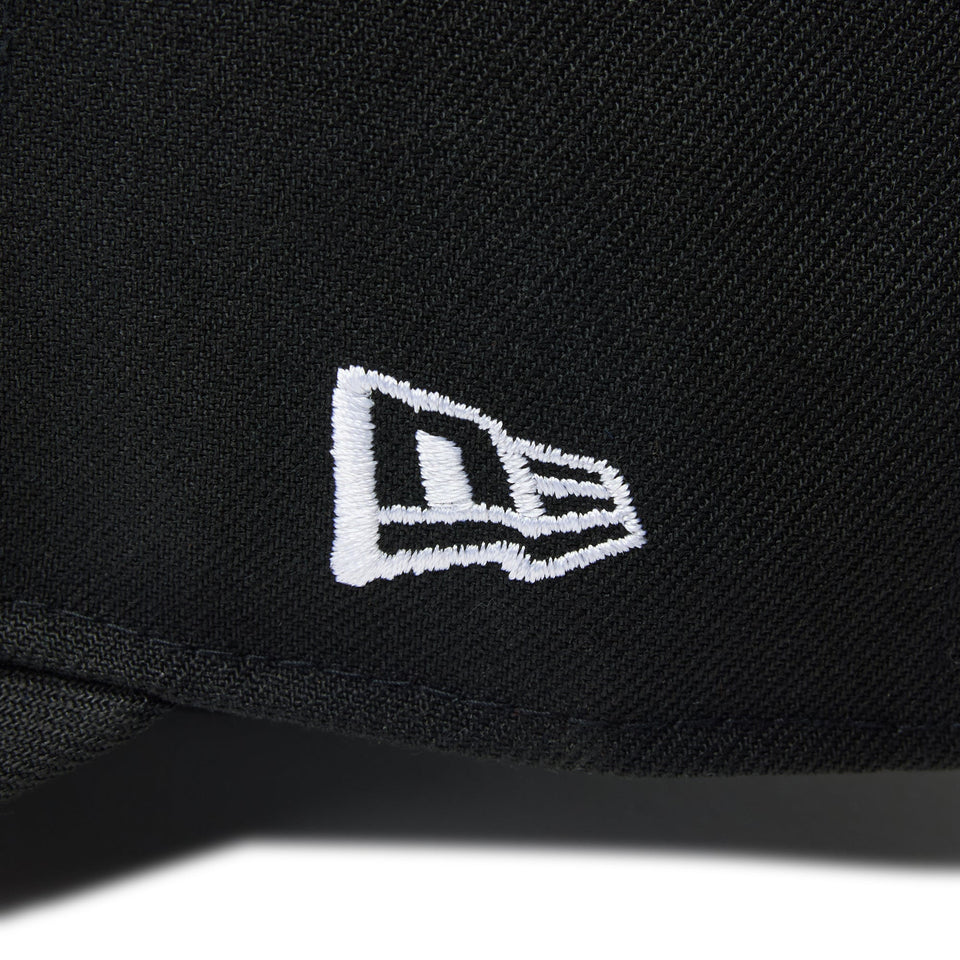 PC 59FIFTY Essential オールドイングリッシュロゴ ブラック - 14388383 - 700 | NEW ERA ニューエラ公式オンラインストア
