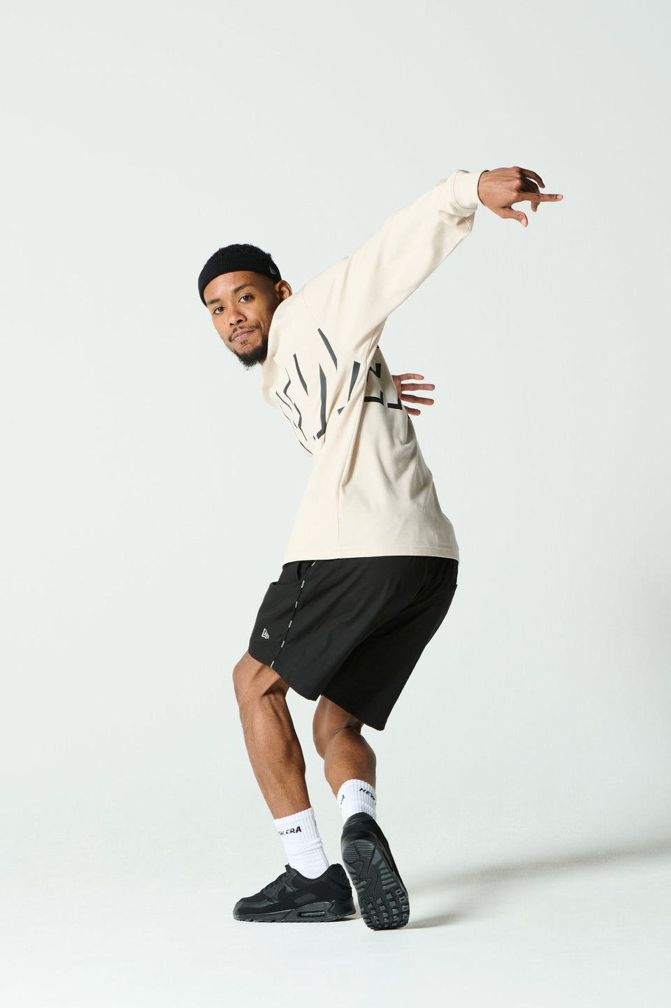 パイピング ショートパンツ ブラック【 Performance Apparel 】 - 14312808 - S | NEW ERA ニューエラ公式オンラインストア