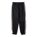 ナイロン サイドテープ トラックパンツ ブラック 【Performance Apparel】 - 14312818 - S | NEW ERA ニューエラ公式オンラインストア