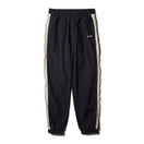 ナイロン サイドテープ トラックパンツ ブラック 【Performance Apparel】 - 14312818 - S | NEW ERA ニューエラ公式オンラインストア