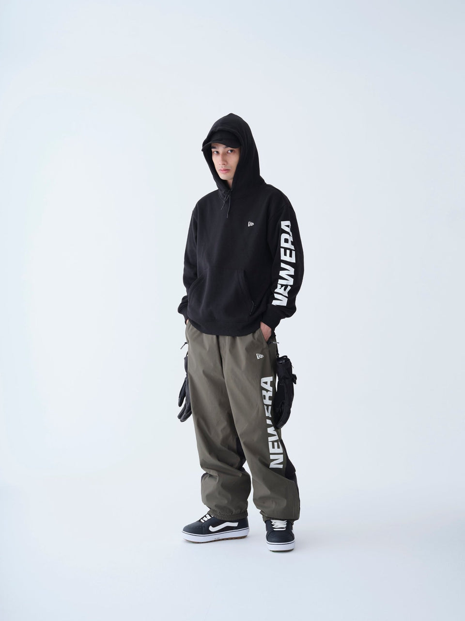 裏起毛 オーバーサイズド スウェット プルオーバーフーディー Snowboarding ウォーターリペレント ブラック - 14741705 - XS | NEW ERA ニューエラ公式オンラインストア