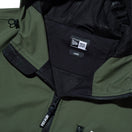 スノージャケット Snowboarding ワードマークロゴ オリーブ/ブラック - 14741710 - XS | NEW ERA ニューエラ公式オンラインストア