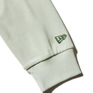 【ゴルフ】ハイカラー 長袖 パフォーマンス Tシャツ スタッツ オリーブ - 14326422 - S | NEW ERA ニューエラ公式オンラインストア