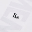 バスケットボール 長袖 テック Tシャツ バーチカルロゴ ホワイト | パフォーマンスアパレル - 14674773 - S | NEW ERA ニューエラ公式オンラインストア