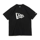 半袖 コットン Tシャツ Archive Logo フラッグロゴ ブラック レギュラーフィット - 14121922-S | NEW ERA ニューエラ公式オンラインストア