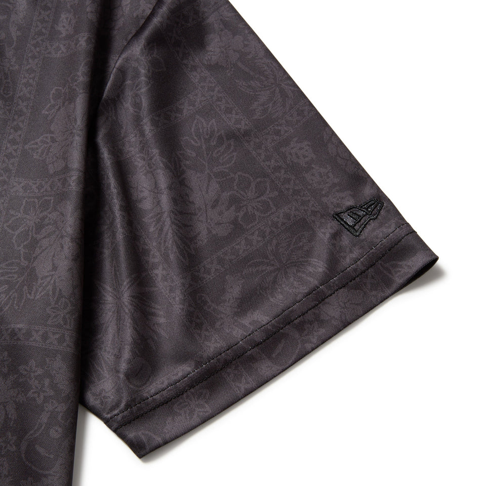 【ゴルフ】半袖 鹿の子 ミッドネック Tシャツ Bandana All Over ブラック - 14391503 - S | NEW ERA ニューエラ公式オンラインストア