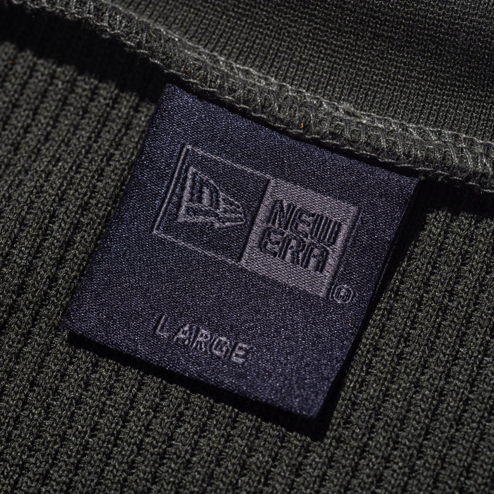 長袖 オーバーサイズド ワッフル Tシャツ BLACK LABEL FW24 オリーブ - 14410772 - S | NEW ERA ニューエラ公式オンラインストア
