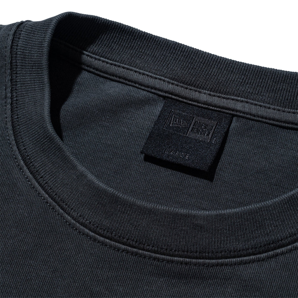 長袖 オーバーサイズド ガーメントダイ コットンポケット Tシャツ BLACK LABEL FW24 ブラック - 14410779 - S | NEW ERA ニューエラ公式オンラインストア