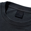 長袖 オーバーサイズド ガーメントダイ コットンポケット Tシャツ BLACK LABEL FW24 ブラック - 14410779 - S | NEW ERA ニューエラ公式オンラインストア