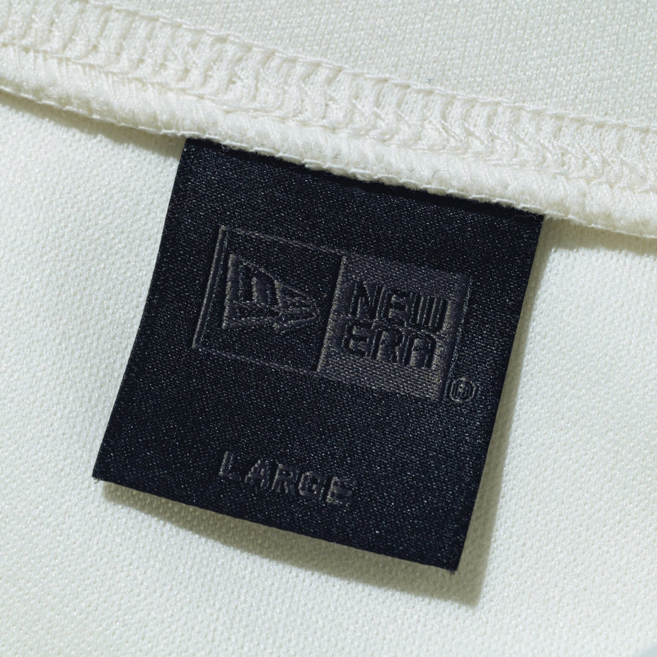 半袖 オーバーサイズド スムースジャージー モックネック Tシャツ BLACK LABEL SS25 クロームホワイト - 14666356 - S | NEW ERA ニューエラ公式オンラインストア