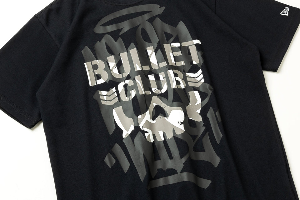 半袖 パフォーマンス Tシャツ 新日本プロレスリング BULLET CLUB ブラック レギュラーフィット - 14707612 - S | NEW ERA ニューエラ公式オンラインストア
