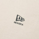 長袖 パフォーマンス Tシャツ Flag and Wordmark ストーン レギュラーフィット - 14324677 - S | NEW ERA ニューエラ公式オンラインストア