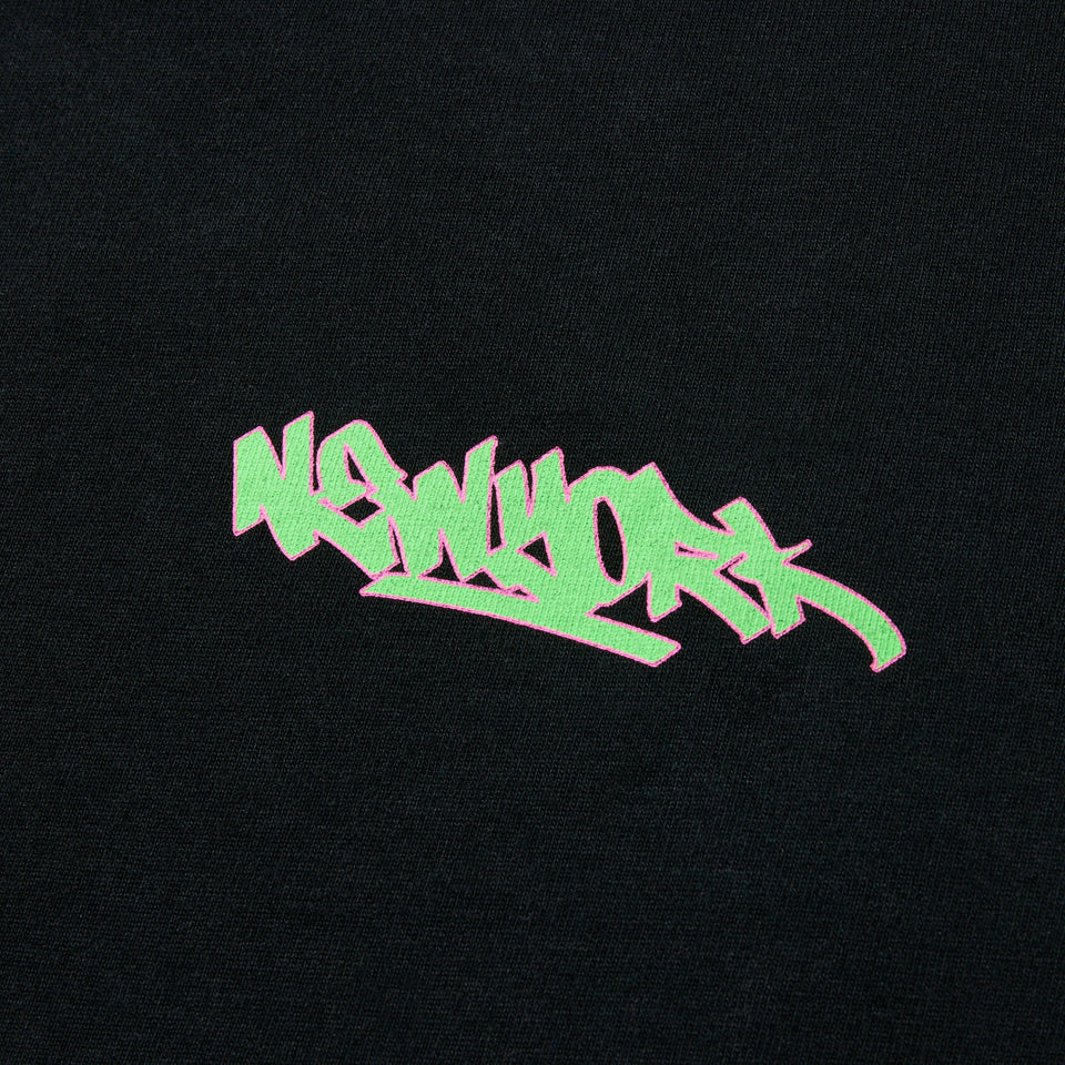 長袖 オーバーサイズド コットン Tシャツ Graffiti ブラック - 14324708 - S | NEW ERA ニューエラ公式オンラインストア
